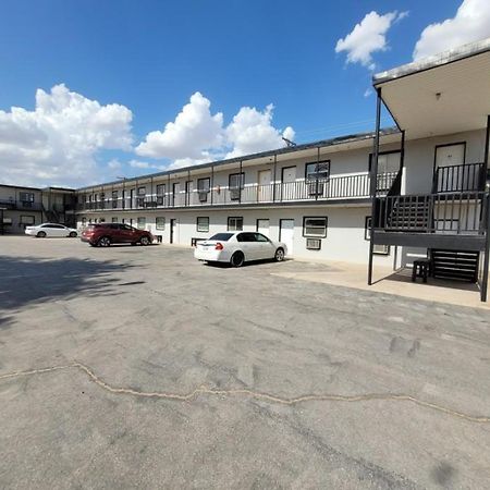 Five Star Inn Eunice Экстерьер фото